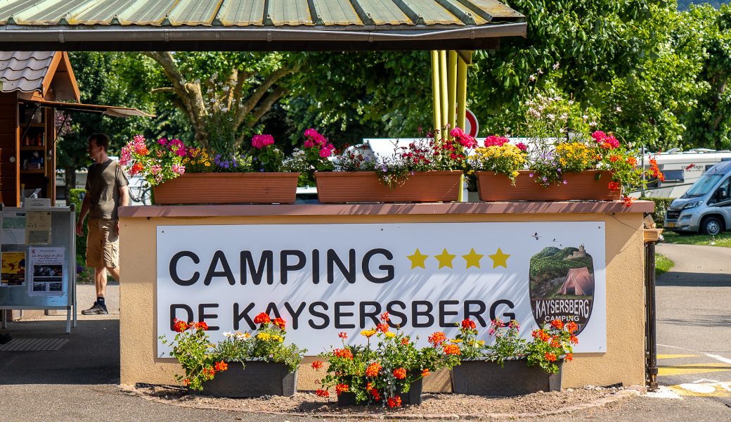 Eingang zum Campingplatz in Kaysersberg