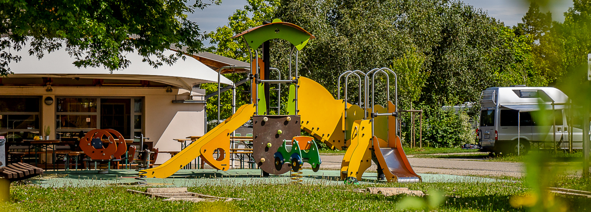 Der Empfang auf dem Campingplatz Le Vallon de l'Ehnen im Elsass in Obernai