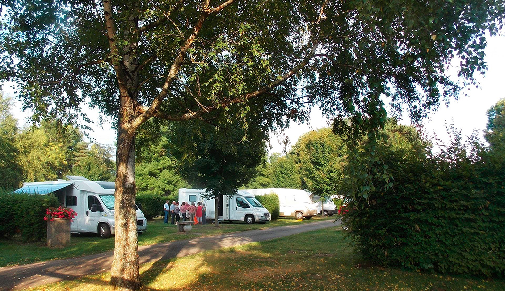 Emplacement camping-car du camping les Cigognes en Alsace