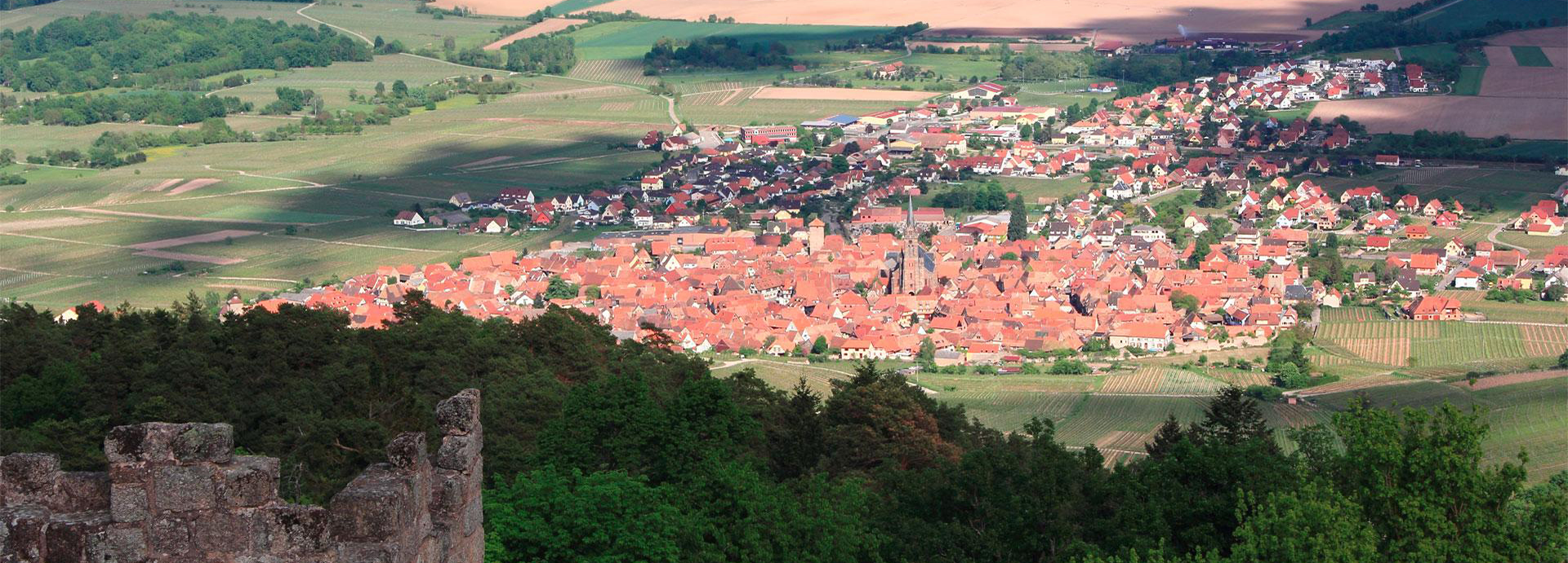 Luftaufnahme des Dorfes Saint-Pierre